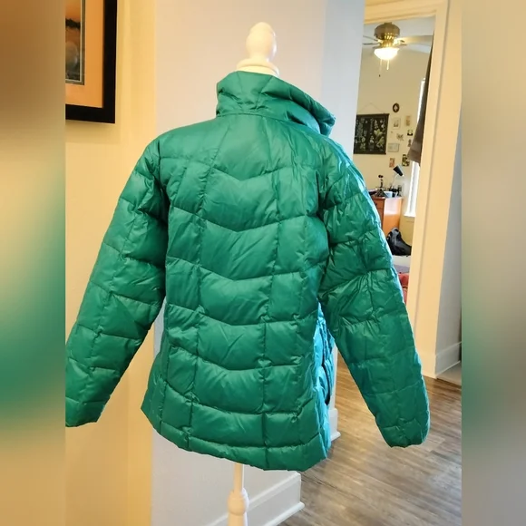 Obermeyer Down Jacket - beautiful condition. - Picture 5 of 7